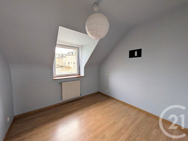 Maison &agrave; louer - 5 pi&egrave;ces - 122 m2 - Crehen - 22 - BRETAGNE